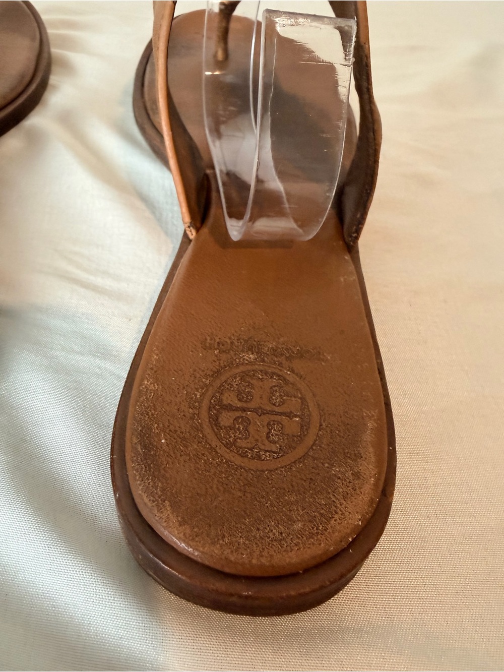 Tory Burch Women’s Cognac Leather Thong Sandals - Picture 5 of 11